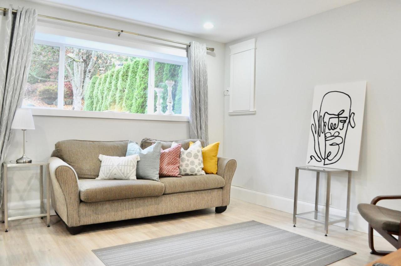 Stylish 1 Bedroom Suite In North Vancouver 10 Mins Ski Exterior photo