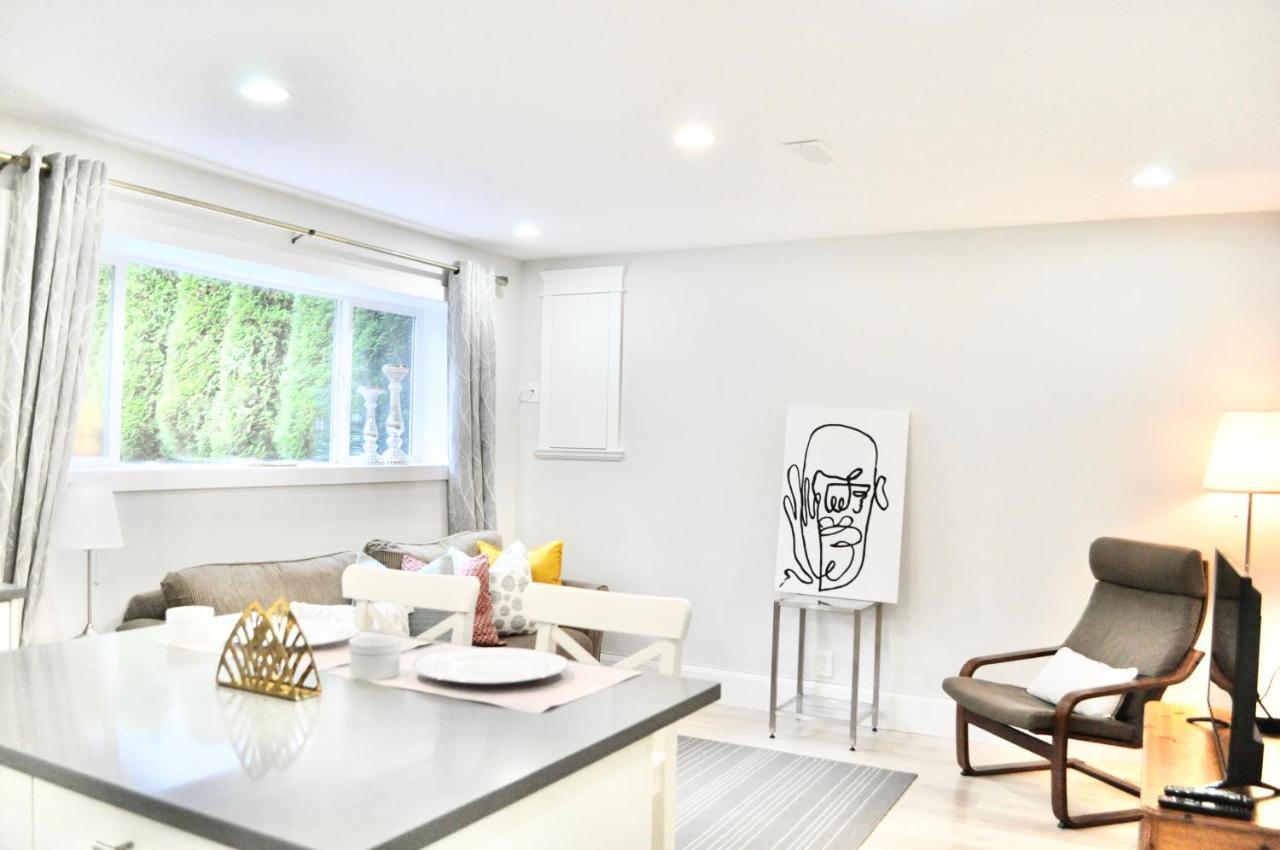 Stylish 1 Bedroom Suite In North Vancouver 10 Mins Ski Exterior photo